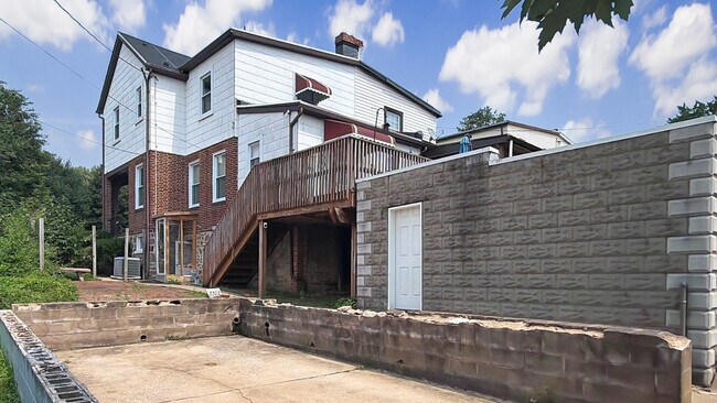 Building Photo - 3305 Moravia Rd