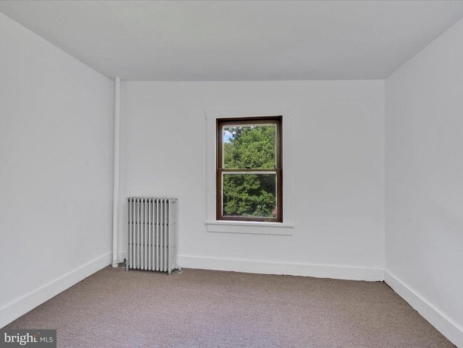 Building Photo - 836 -838 Suedberg Rd