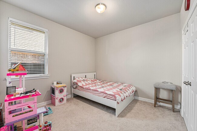 Building Photo - 104 Sea Glass Cv