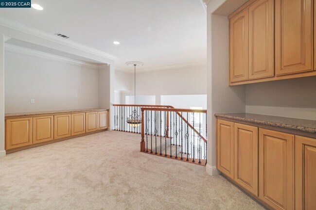 Building Photo - 1423 Homestead Ave