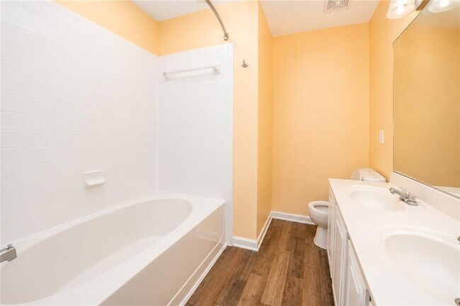 Building Photo - 1745 Kilmington Ct