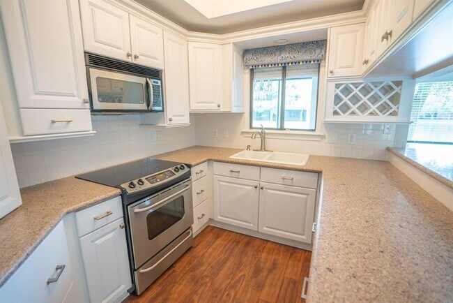 Building Photo - 4144 Greystone Way