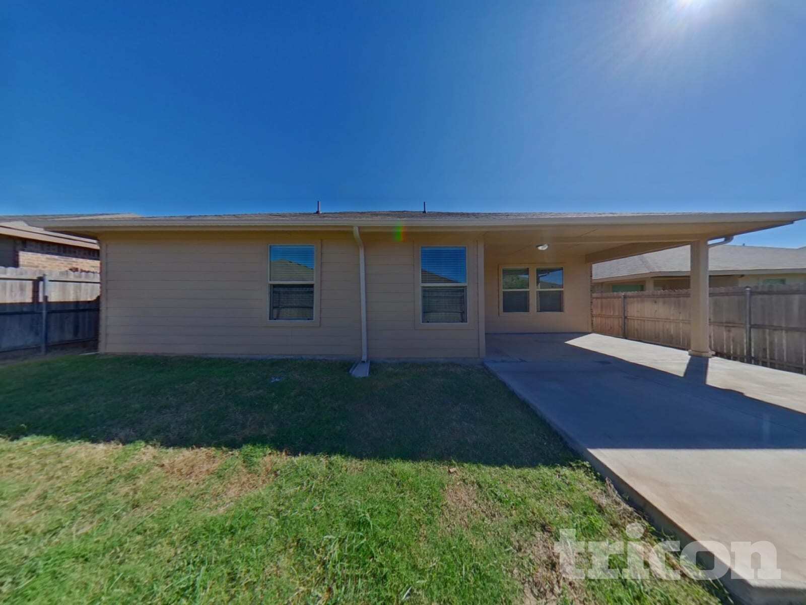 Building Photo - 1104 Autumnwood Dr