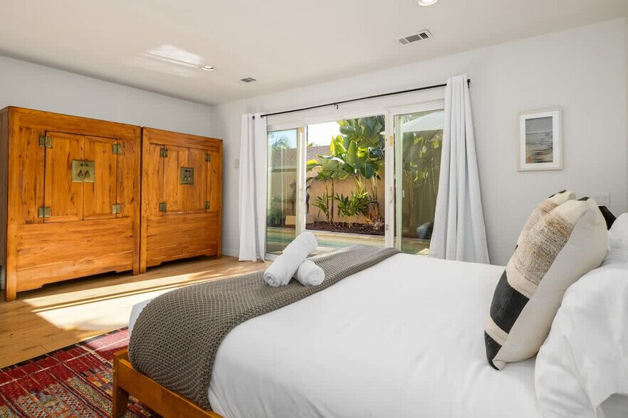 Building Photo - 5400 Carlsbad Blvd