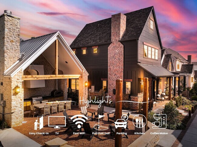 Building Photo - 225 W 1st St