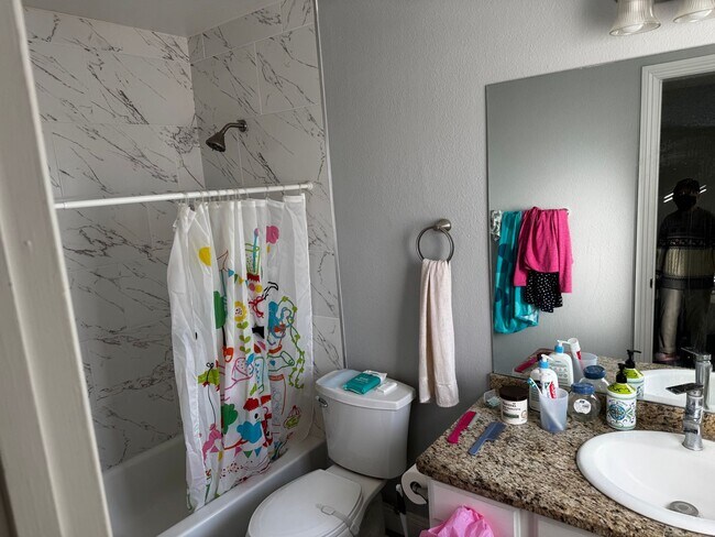 Building Photo - Downtown Single Story – Complete Remodel - Single Story - yr1942