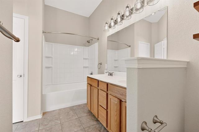 Building Photo - 10276 Darkwood Dr