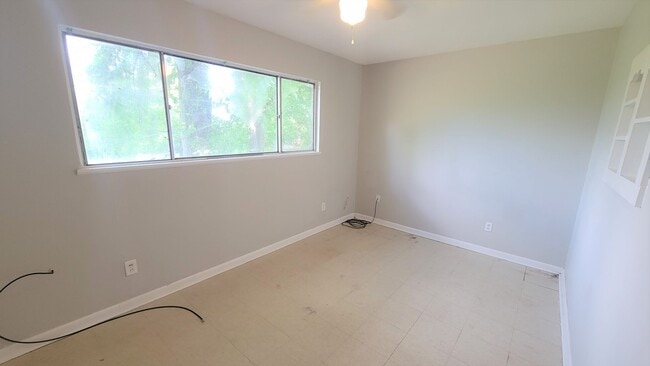 Building Photo - 3406 Black Lake Cir