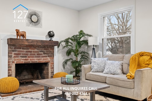 Building Photo - Beautiful Single Family Home!