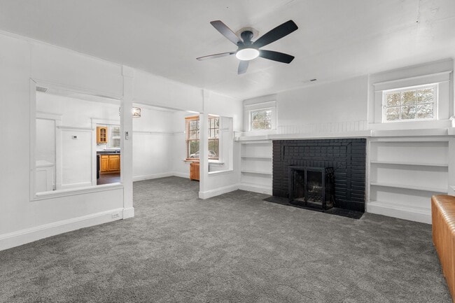 Building Photo - Your Dream Home Awaits in Norfolk!