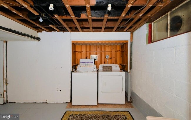 Building Photo - 660 Osborne Ave