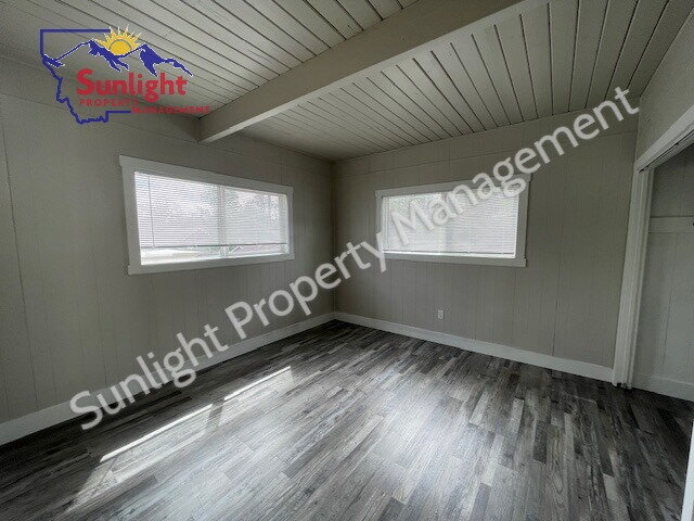 Building Photo - "Charming 2-Bed Oasis in Prime Billings Lo...