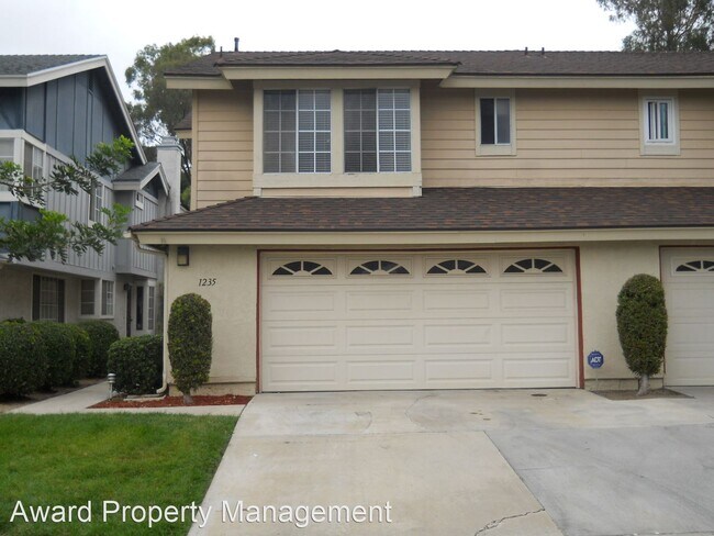 Primary Photo - 4 br, 3 bath House - 1235 Manzana Way