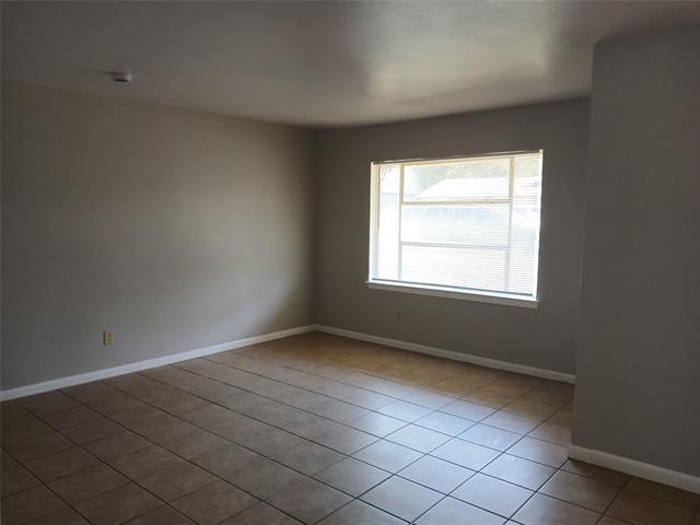 Building Photo - 635 Highfall Dr