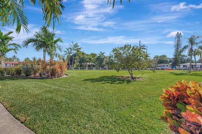 Building Photo - 2970 NE 16th Ave