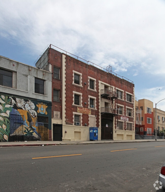 Primary Photo - 712 S Westlake Ave