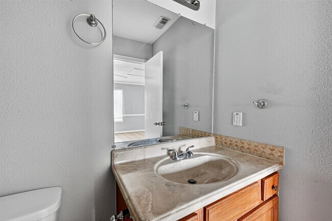 Building Photo - 20721 Patriot Park Ln