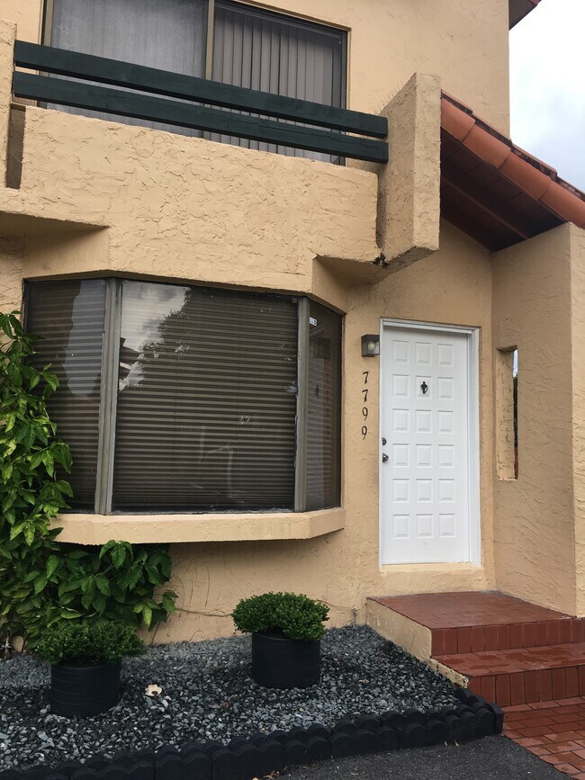 Building Photo - 7799 SW 102nd Ln
