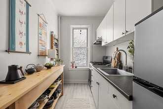 Building Photo - 19 Fiske Pl