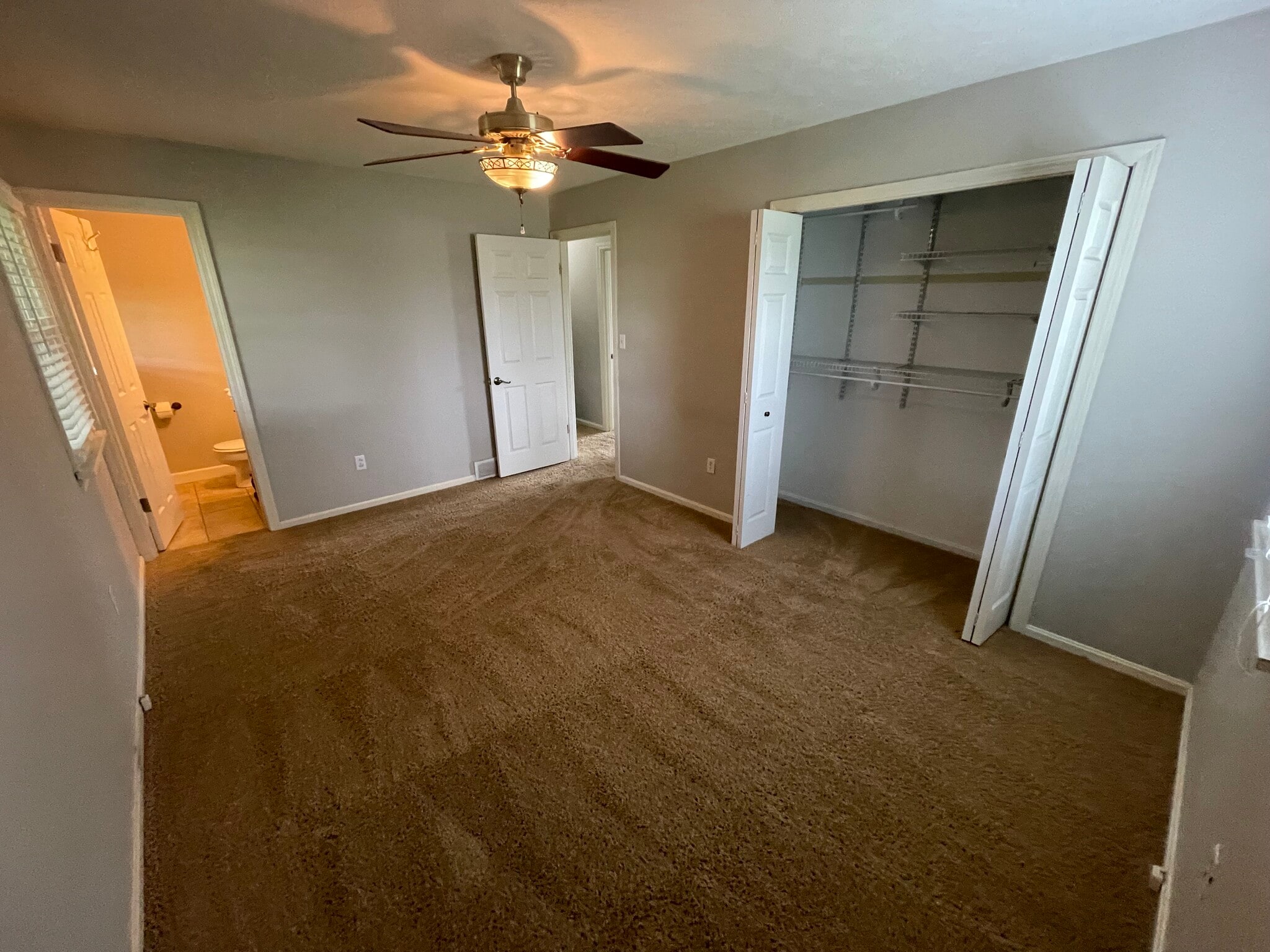 Master Bedroom - 104 Whispering Hills Blvd