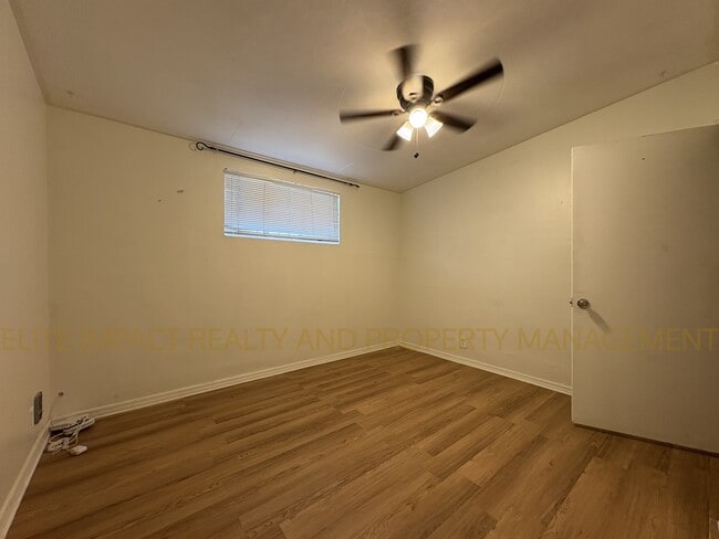 Building Photo - 4650 E Calle Aurora
