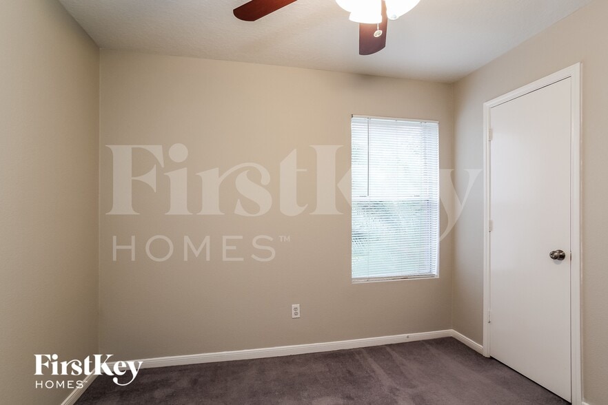 Building Photo - 947 Leadenhall Cir