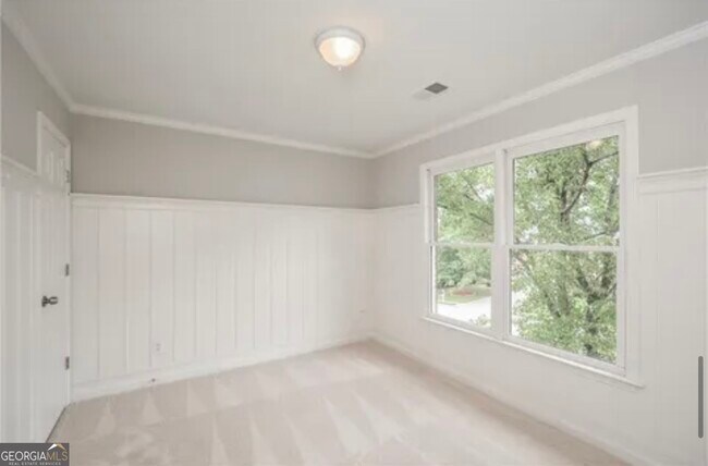 Building Photo - 3380 Maple Terrace Dr