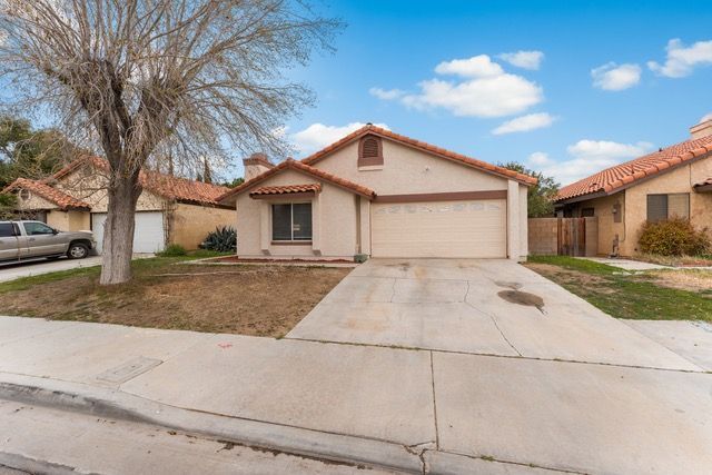 Primary Photo - 3551 Acorde Ave