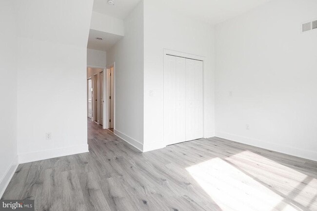 Building Photo - 2032 E Susquehanna Ave