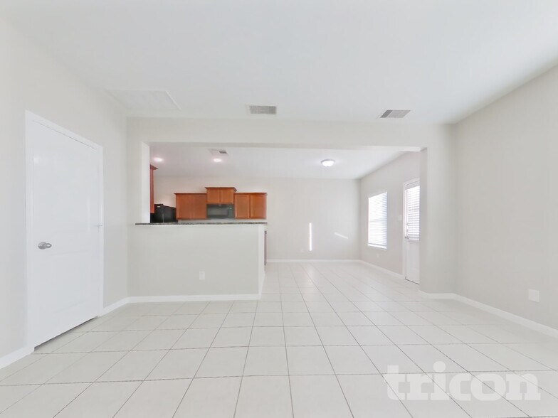 Building Photo - 916 American Monarch Dr