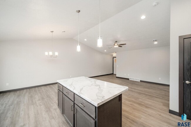 Building Photo - 4500 W 34th St N