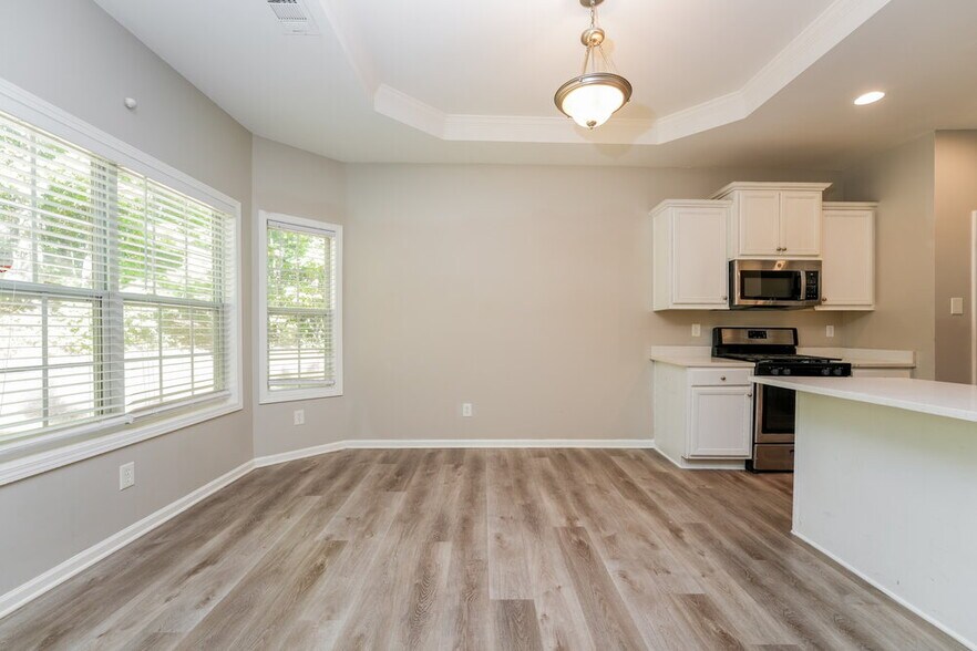 Building Photo - 65 Stephanie Ln