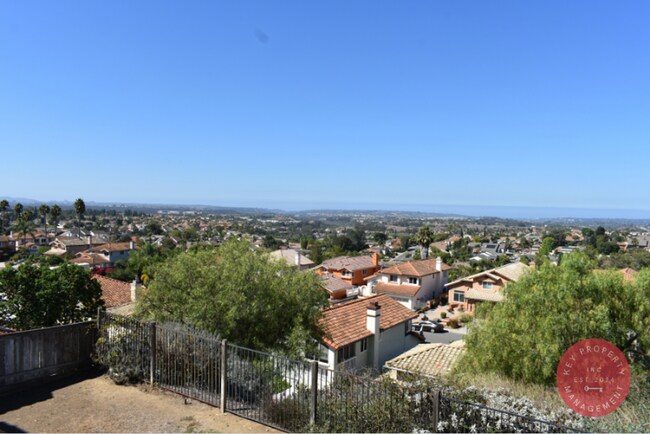 Building Photo - For Rent – Spacious 3 Bedroom, 2.5 Bath Ho...