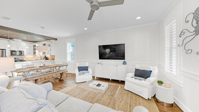 Building Photo - 15 S Deno Dr