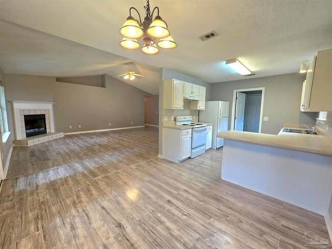 Building Photo - 6718 Fort Deposit Dr