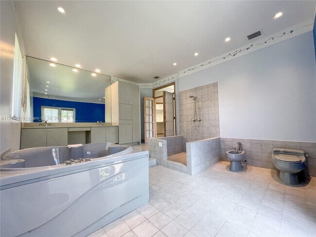 Building Photo - 7101 Holatee Trail