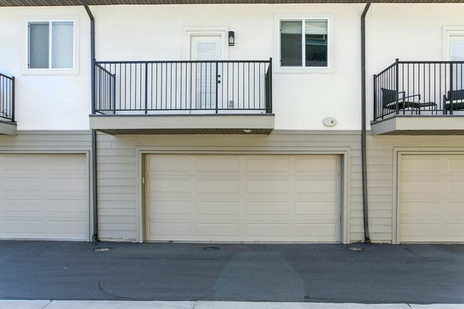 Building Photo - 91 W Ryker Ln