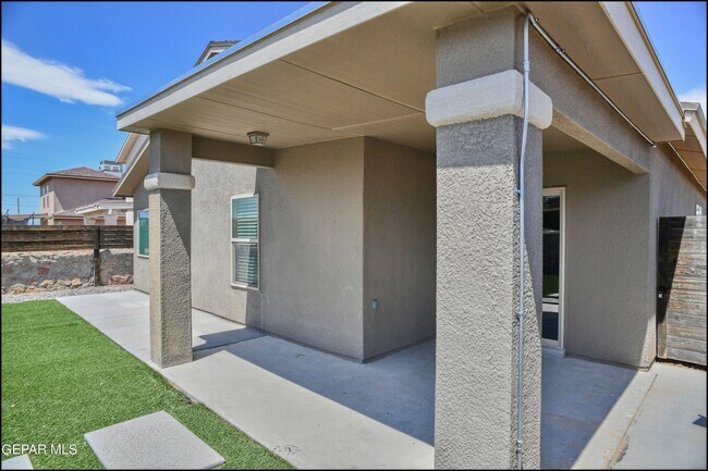 Building Photo - 14176 Charles Pollock Ave