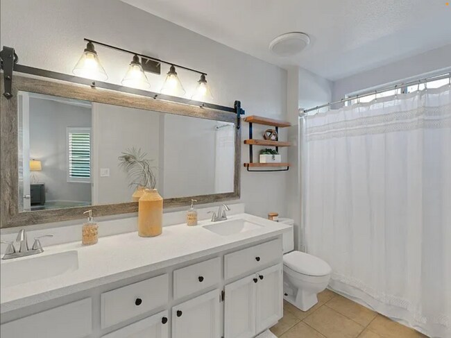 Building Photo - Lovely Nicely upgraded Rocklin Home