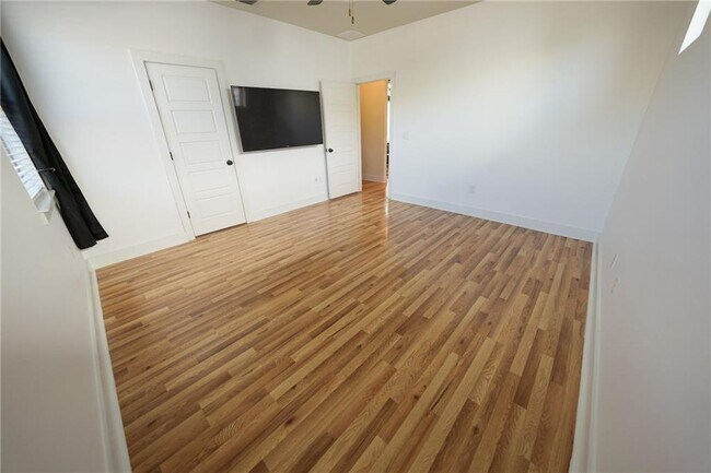 Building Photo - 1008 Totis Rd