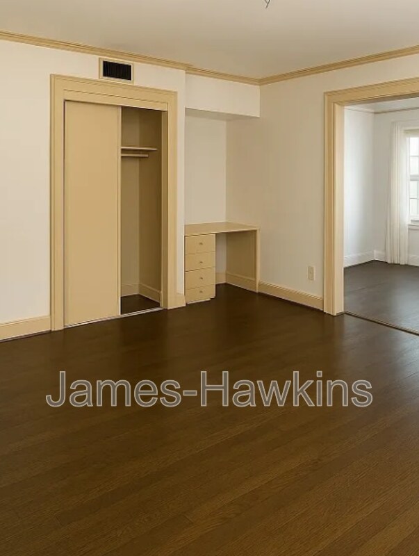 Building Photo - 3013 Ashley Ave