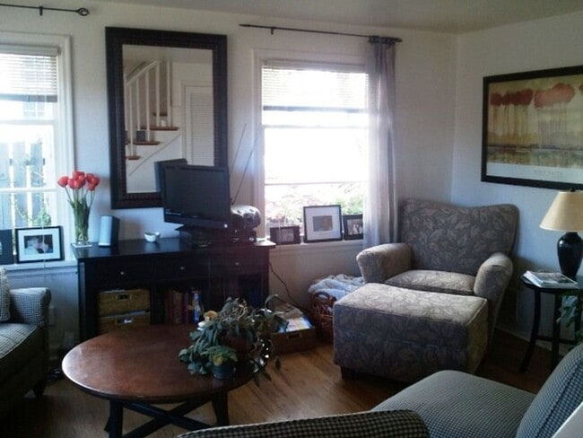 Building Photo - Charming 2BR Townhome in Magnolia