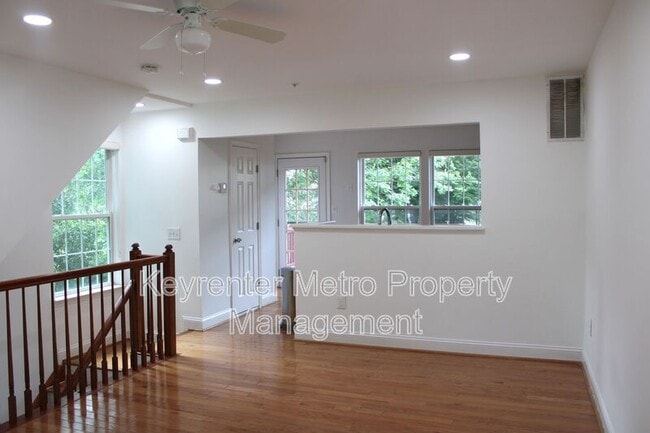 Building Photo - 13800 Fareham Ln
