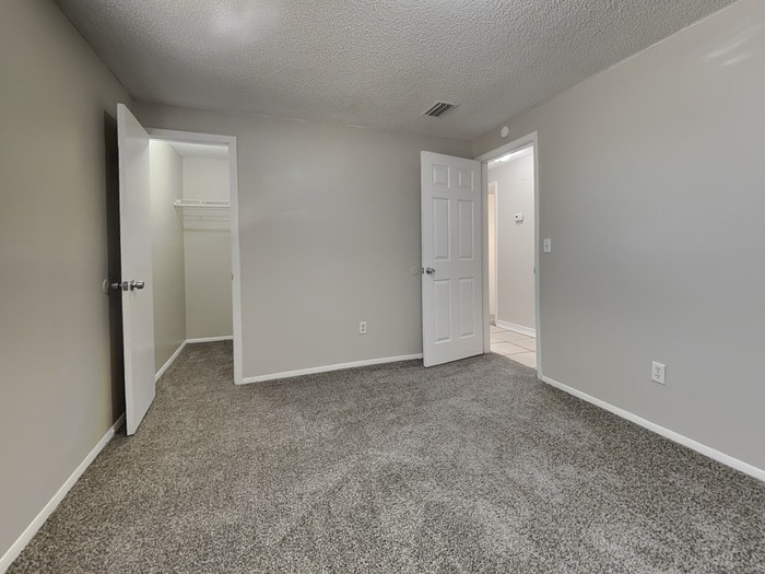 Building Photo - 11749 Kingfisher Ln E