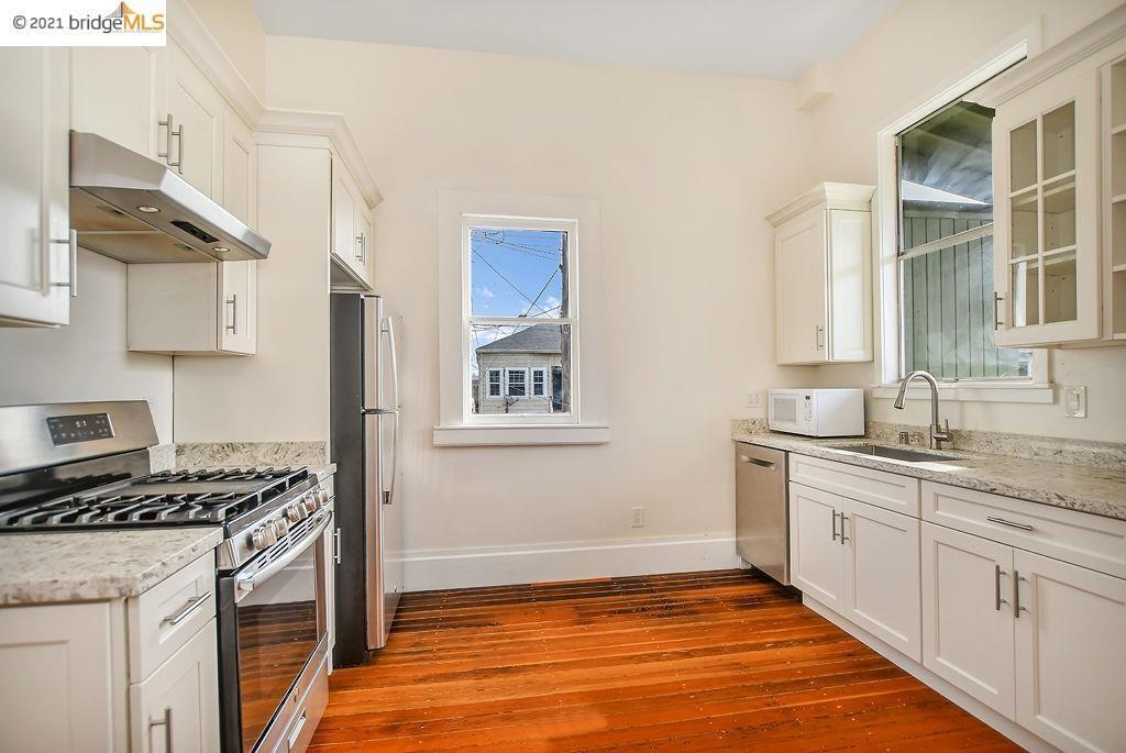 Building Photo - 888 Pine St