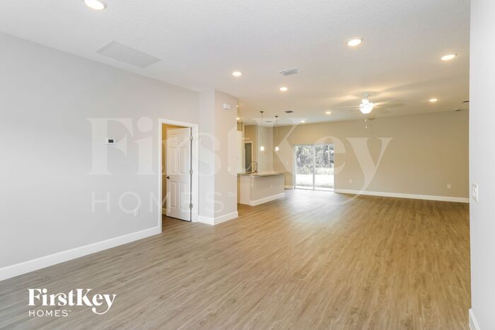 Building Photo - 437 Larino Rd SW