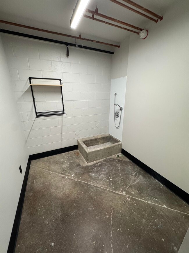 Building Photo - 217 S Badger Ave