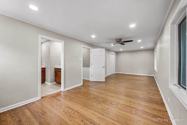 Building Photo - 4525 Saratoga Ave