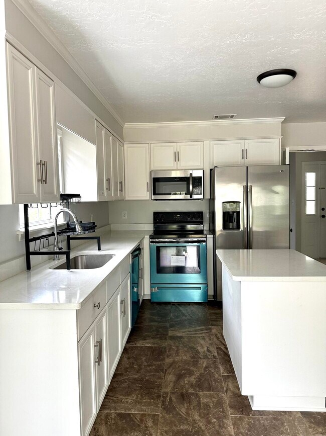 Building Photo - 945 Hunting Horn Wy