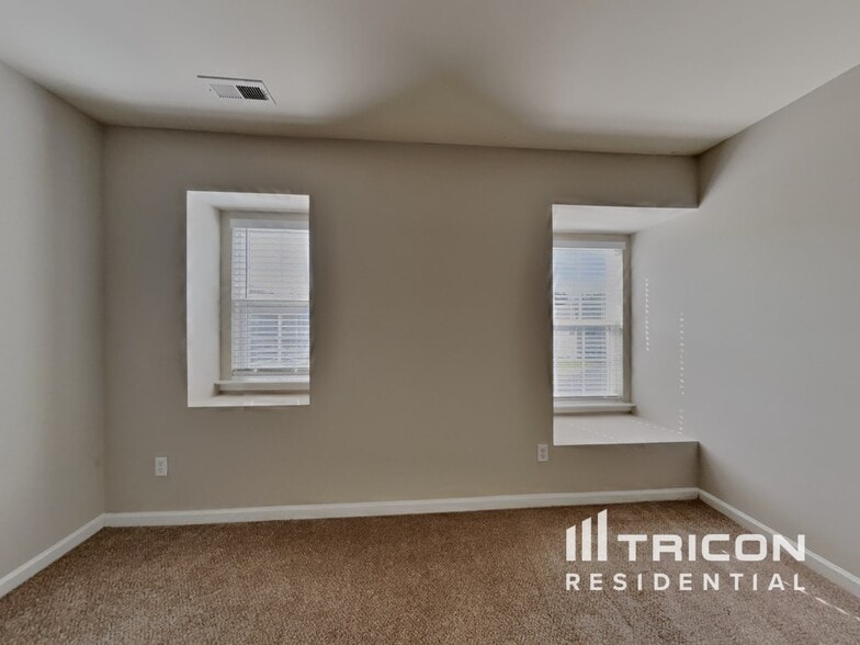 Building Photo - 3100 Cynthiana Ct